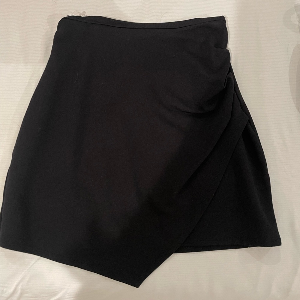 Asymmetrical mini skirt